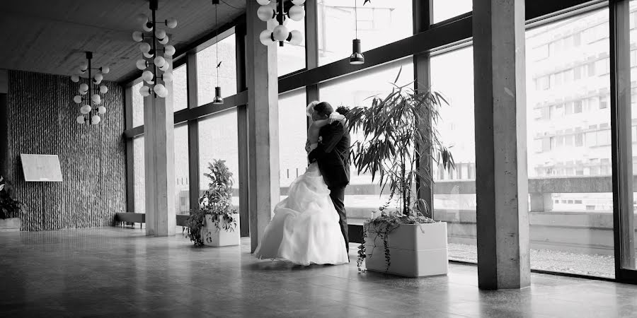 Fotografo di matrimoni Jürgen Dierlein (2000di2000). Foto del 7 novembre 2017