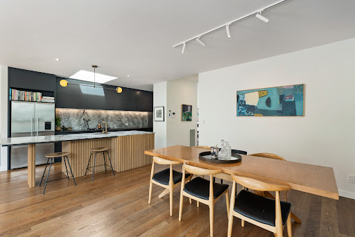 Maison contemporaine avec piscine et jardin 5