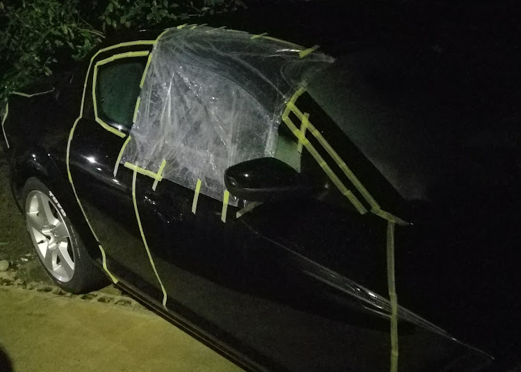 RX-8の雨漏り対策に関するカスタム事例の投稿画像1枚目