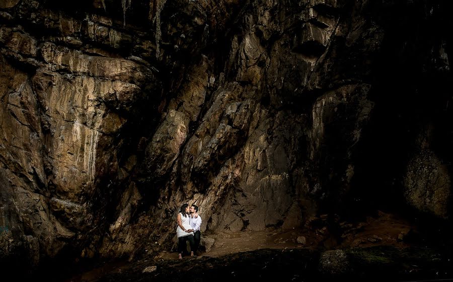 Kāzu fotogrāfs Santiago Ospina (santiagoospina). Fotogrāfija: 13. aprīlis 2018