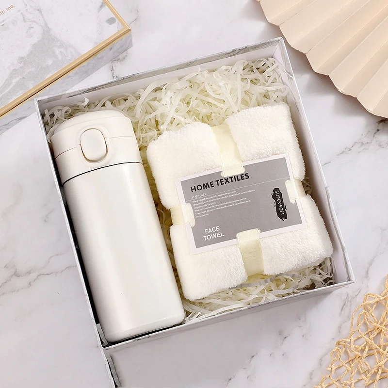 Kerstcadeau Set voor Zakenpartners Toon waardering met deze geschenkset. Exclusieve selectie om relaties te versterken en dankbaarheid te tonen.