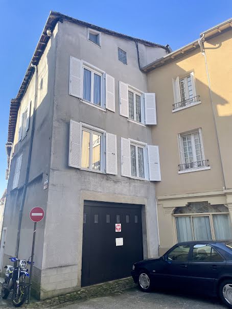 Vente maison 6 pièces 126 m² à Saint-Léonard-de-Noblat (87400), 136 250 €