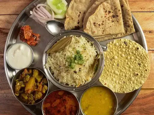 Veg Standard Thali