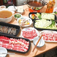 肉多多火鍋