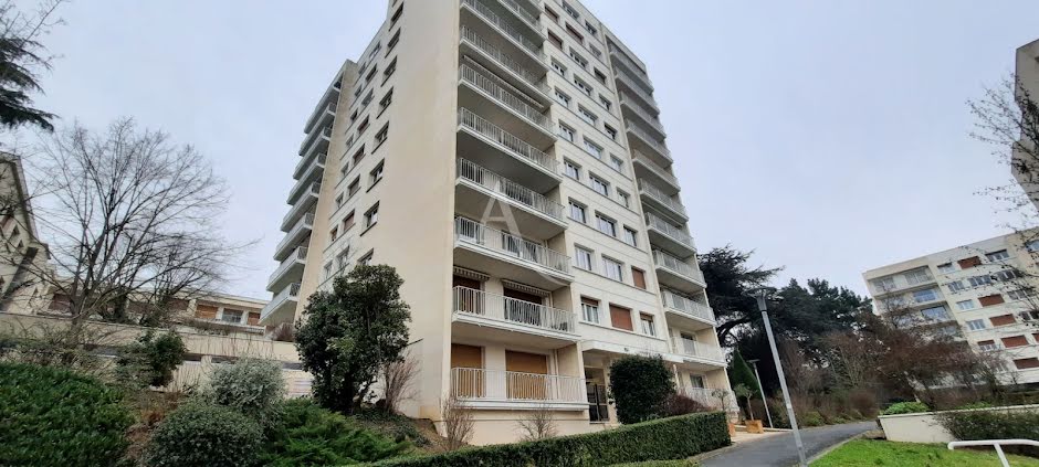 Vente appartement 2 pièces 45 m² à Cholet (49300), 78 500 €