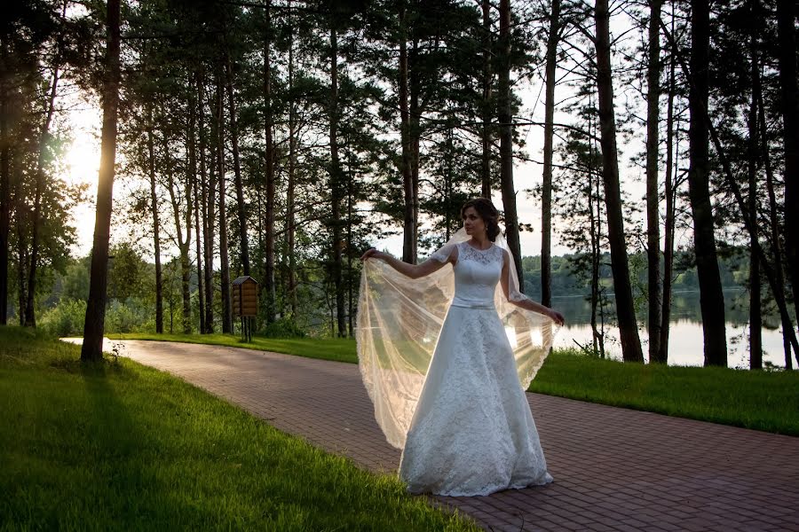 Wedding photographer Yuriy Matveev (matveevphoto). Photo of 13 April 2017