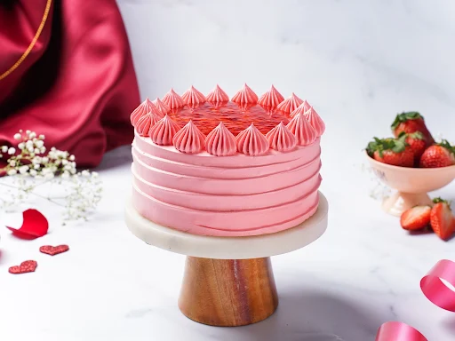 Strawberry Cake - 500 Gms