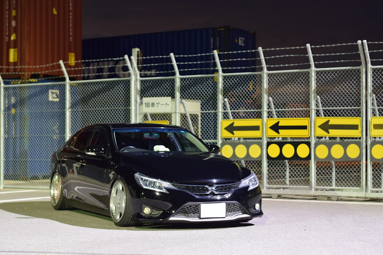 マークXの目指せPickUpCars・香川県・洗車・磨き&コーティング・ガラスコーティングに関するカスタム事例の投稿画像1枚目