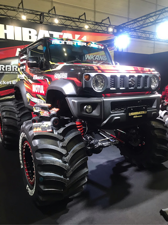 iOS.hiroさんが投稿したWEED・スカイラインGTR34・ジムニー・東京オートサロン2019・納車前に関するカスタム事例の投稿画像1枚目