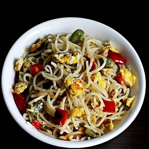 Egg Hakka Noodles