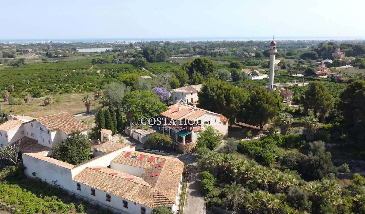 Villa with pool and terrace Dénia