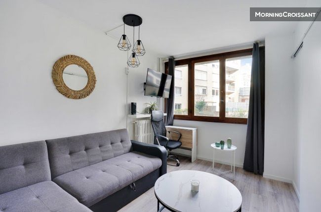 Location meublée appartement 2 pièces 29 m² à Paris 15ème (75015), 2 045 €