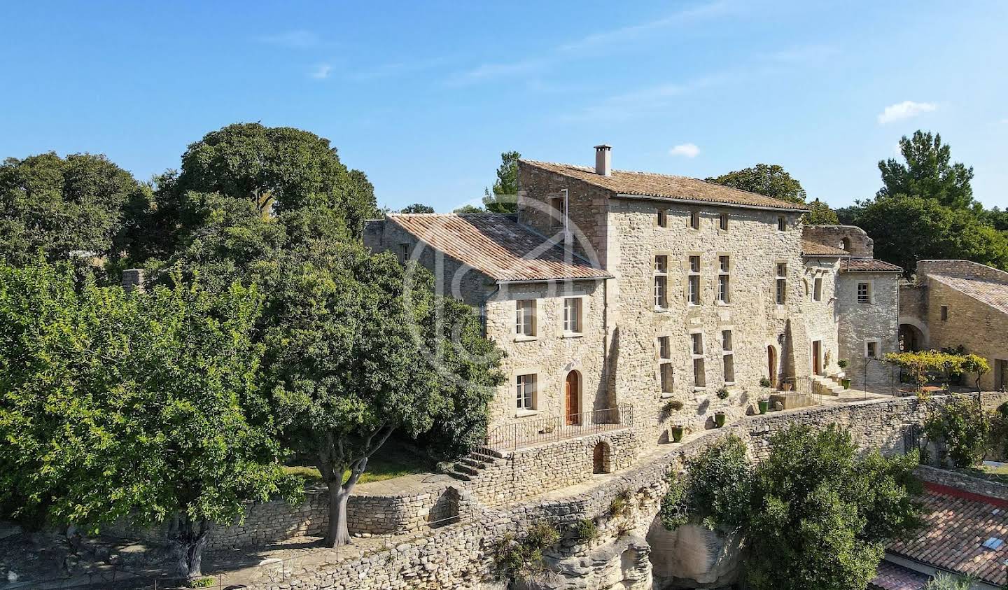 Castle L'Isle-sur-la-Sorgue