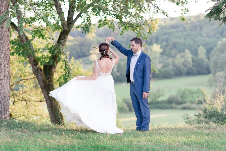 Fotógrafo de casamento Clémence Aresu (clemencearesu). Foto de 27 de novembro 2019