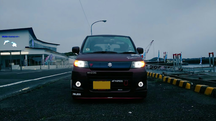 ワゴンRスティングレーのイルカセンターなう・桜と愛車・桜とコラボ・ドライブに関するカスタム事例の投稿画像2枚目