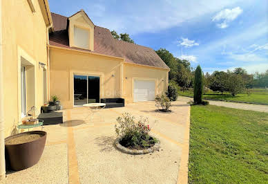 House with garden and terrace 3