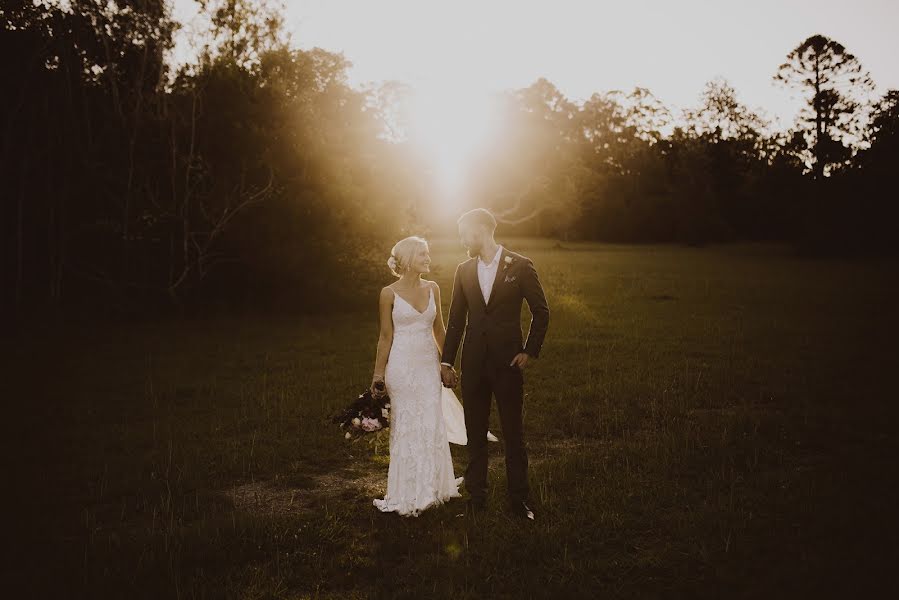 Fotografo di matrimoni Leah Cruikshank (leahcruikshank). Foto del 12 febbraio 2019