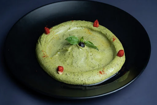 Classic Basil Hummus 500 Gm