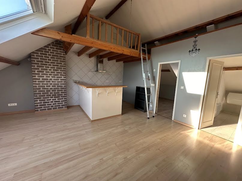 Location  appartement 2 pièces 45 m² à Saint-Quentin (02100), 520 €