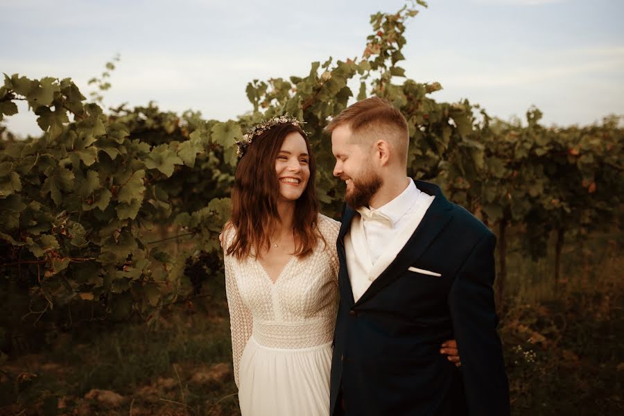 Fotógrafo de casamento Gréta Zubová (laskyplne). Foto de 25 de janeiro