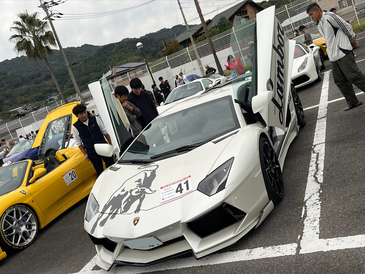 NSXの🤡ワラクシの中での年中行事🎶☝️🥰・『MITOYO DREAM CAR FESTA2024』昼から行って来ました🎶・いつもより大分少な目な台数…・意外にもケバブサンドが🌟メチャクチャ美味しかったｯｽ🎶✌️😋👍👍👍👍👍・最後は⚓️HOMEにて📽️＆📷撮って帰宅‼️に関するカスタム事例の投稿画像6枚目