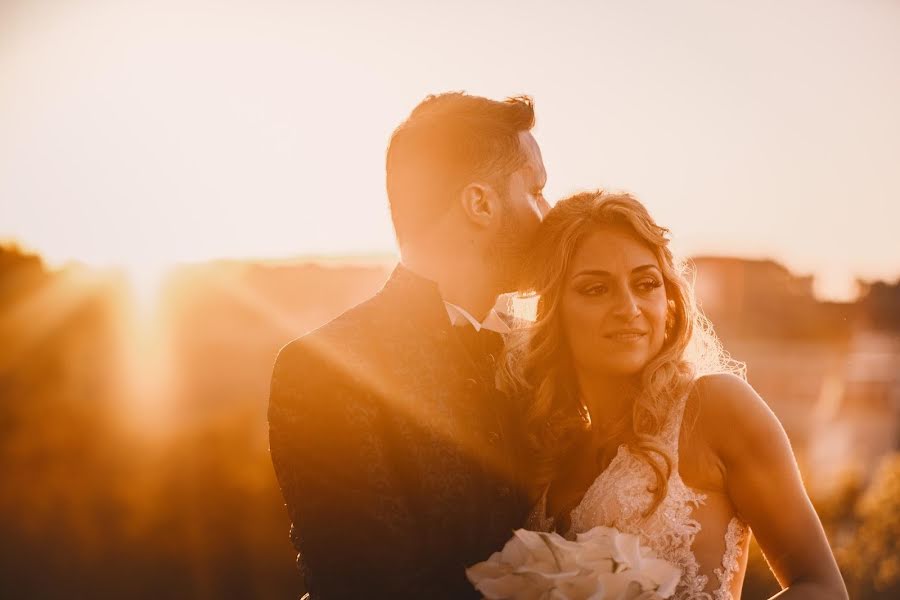 Fotografo di matrimoni Alessio Martinelli (blackandlight). Foto del 20 aprile 2021