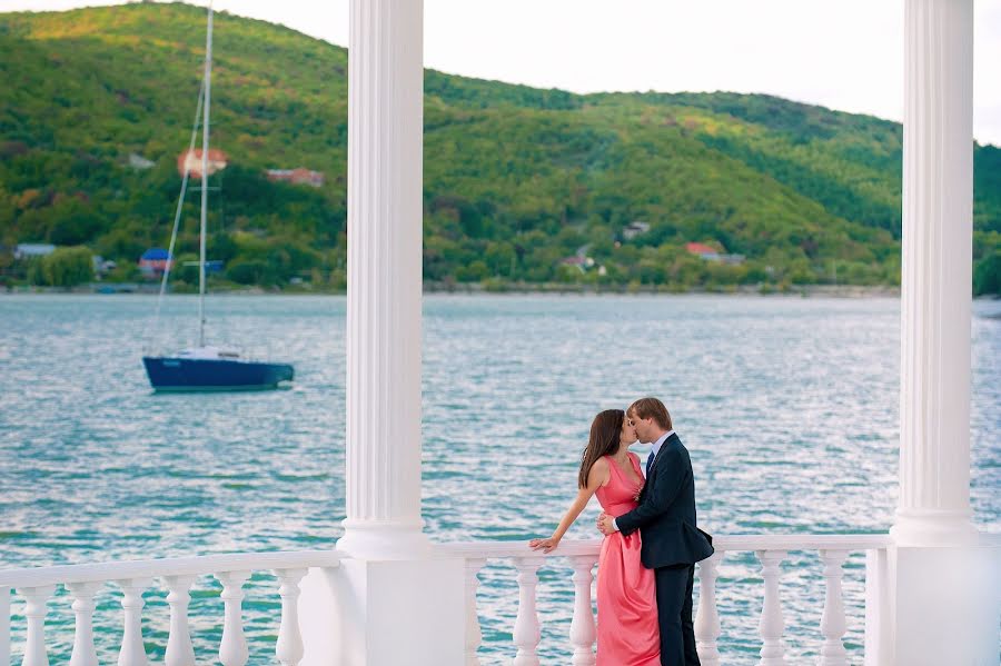 Fotografo di matrimoni Elena Kopytova (novoross). Foto del 1 novembre 2013