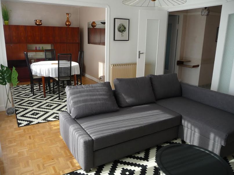 Location meublée appartement 4 pièces 68 m² à Dijon (21000), 1 030 €