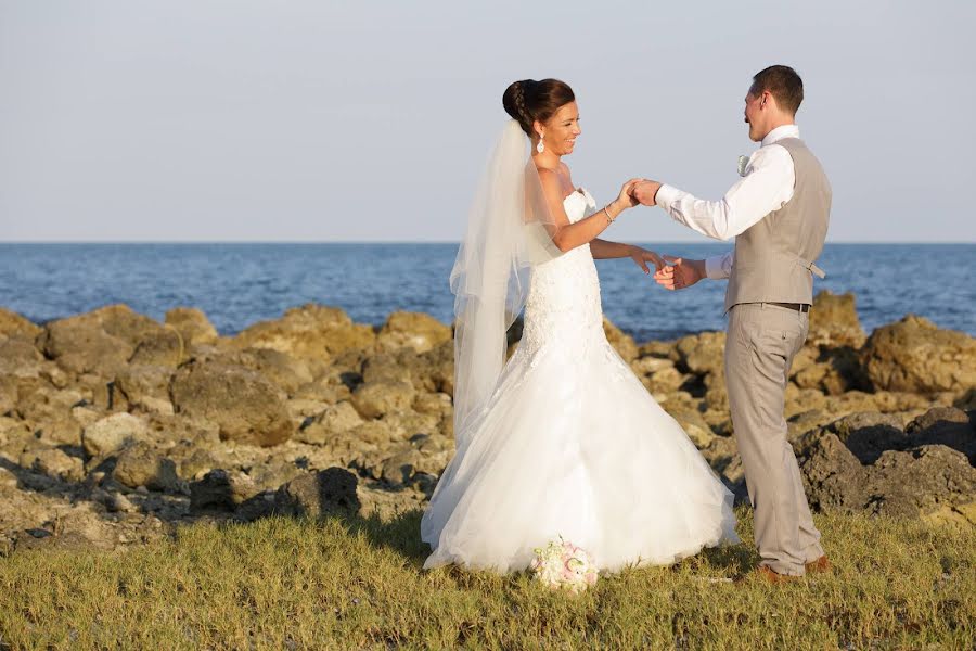 Fotógrafo de bodas Russell Attwood (attwood-media). Foto del 7 de septiembre 2020