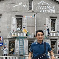 R9 Café 蜜糖吐司、鬆餅專賣店