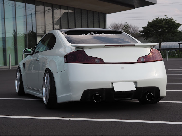 スカイラインクーペのInfinity self-satisfaction・結城市役所にて・洗車・映り込みが美しいに関するカスタム事例の投稿画像3枚目