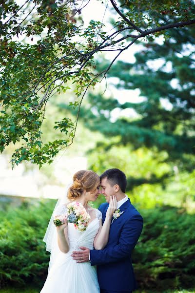 Fotografo di matrimoni Natasha Rezcova (natareztcova). Foto del 15 settembre 2015