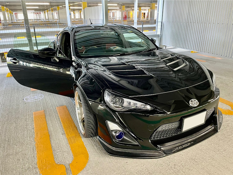 86のPROJECT.R・立体駐車場・🍑お尻に関するカスタム事例の投稿画像1枚目