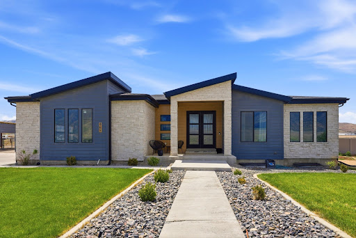 House with garden 1