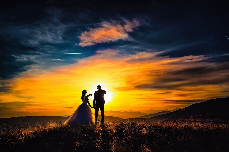 Wedding photographer Ovidiu Florin (sunrise). Photo of 23 January 2020