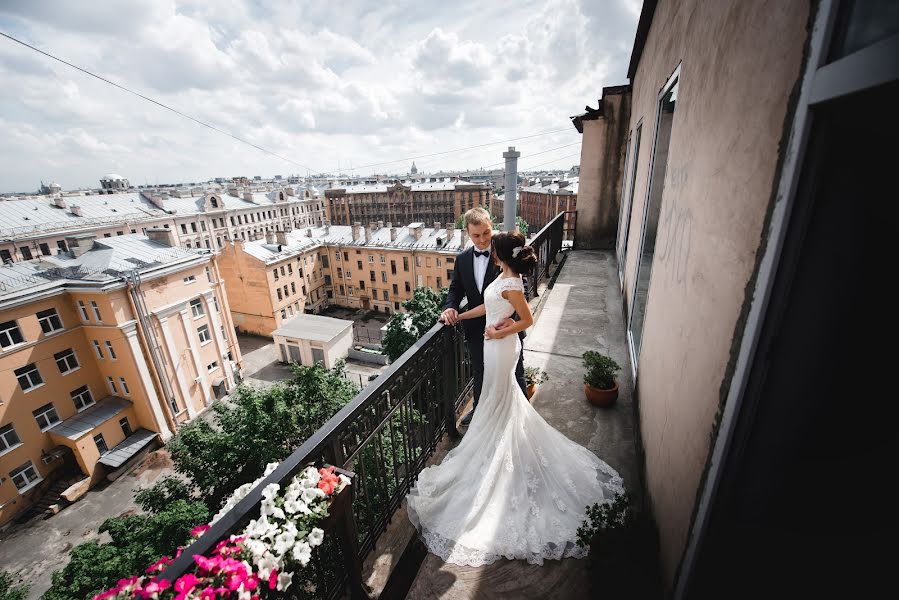 婚禮攝影師Elena Kotova（maoli）。2018 1月17日的照片