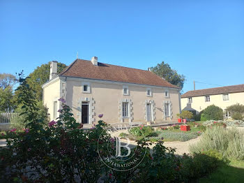 manoir à Lencloître (86)