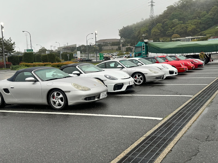 ボクスターのポルシェ・718スパイダー・MAXORIDO・MAX織戸に関するカスタム事例の投稿画像1枚目