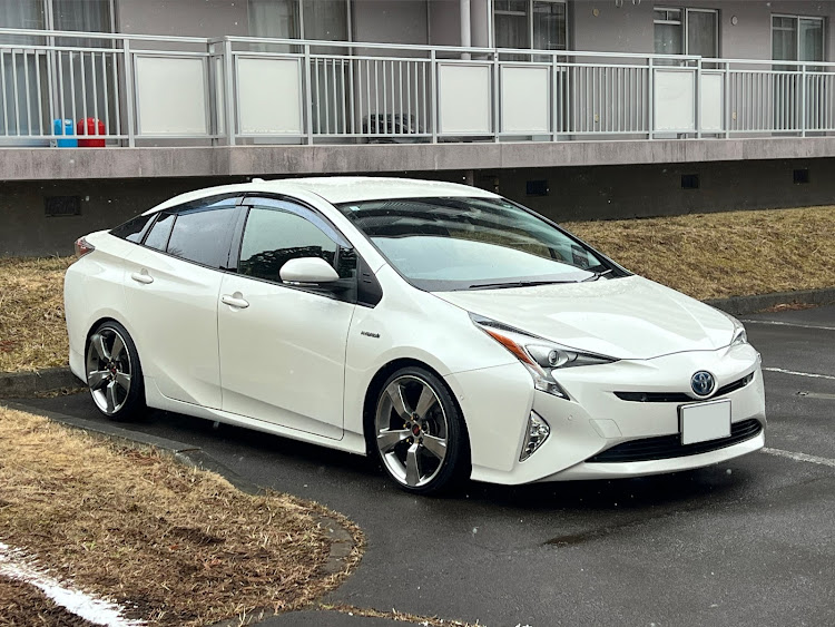 プリウスの50プリウス・車が好きな人と繋がりたい・タイヤ交換・純リム流用・純ベタに関するカスタム事例の投稿画像11枚目