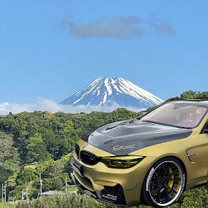 M4 クーペ F82