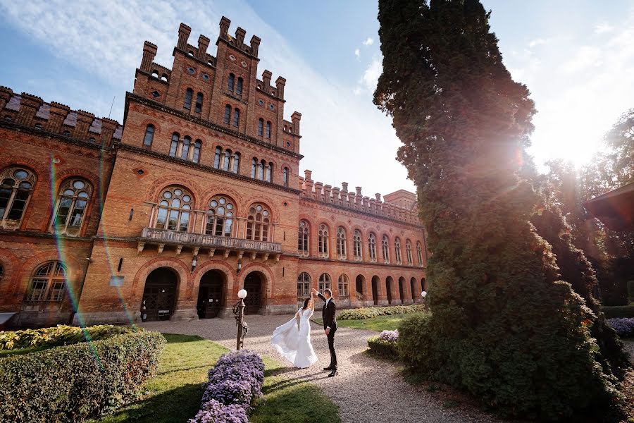 Wedding photographer Andrey Opir (bigfan). Photo of 4 February 2020