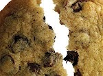 Soft and Chewy Chocolate Chip Cookies was pinched from <a href="http://www.delish.com/recipefinder/soft-chewy-chocolate-chip-cookies-recipe" target="_blank">www.delish.com.</a>