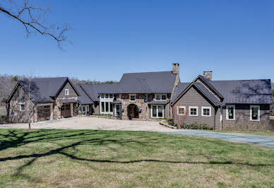 House with pool and garden 3