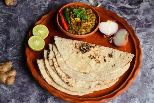 Tawa Roti With Dal Tadka And Salad