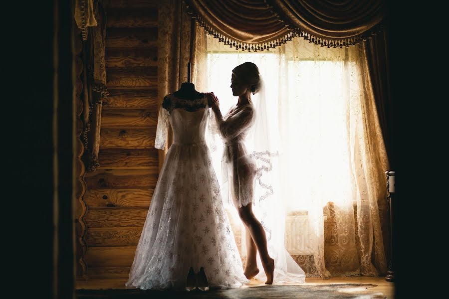 Fotógrafo de casamento Masha Garbuzenko (garbuzenkomaria). Foto de 3 de outubro 2017