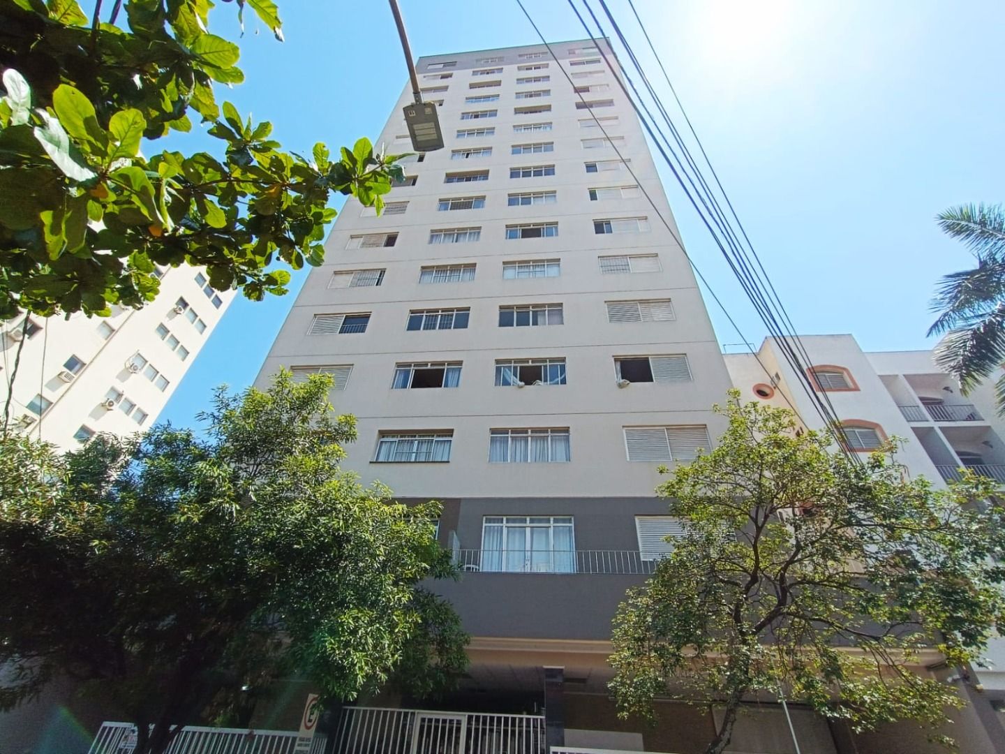 Apartamentos à venda Jardim João Paulo II