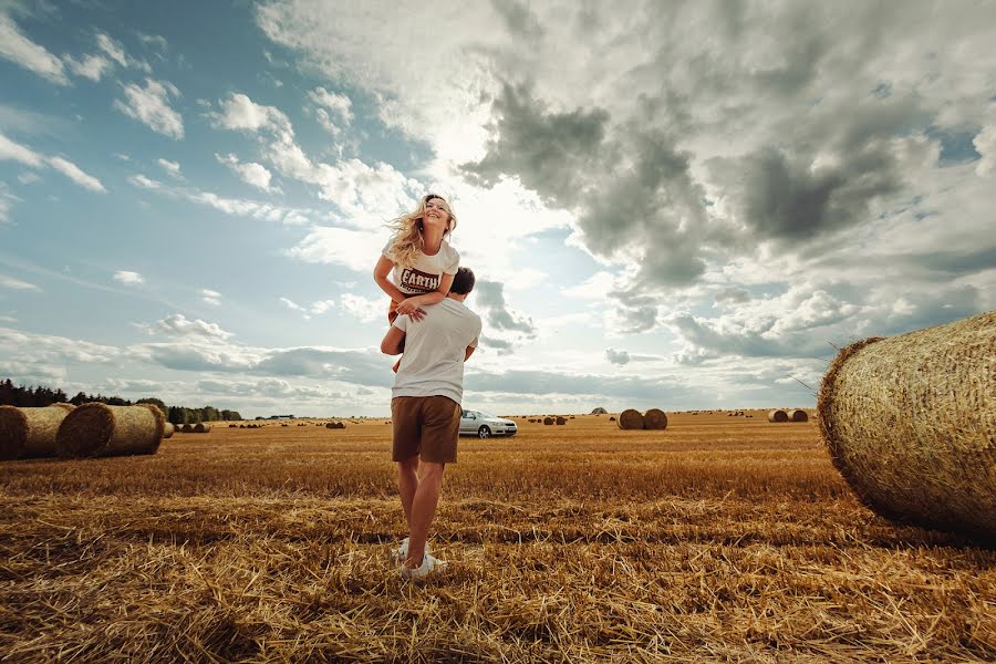 Wedding photographer Vyacheslav Krupin (kru-s). Photo of 30 March 2020