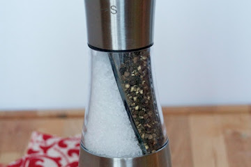 Salt and Pepper Chicken and Dutis Salt and Pepper Grinder Mill Review