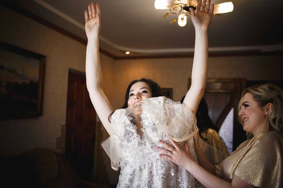 Wedding photographer Irina Mikhnova (irynamikhnova). Photo of 1 August 2019