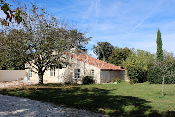 maison à Saintes (17)